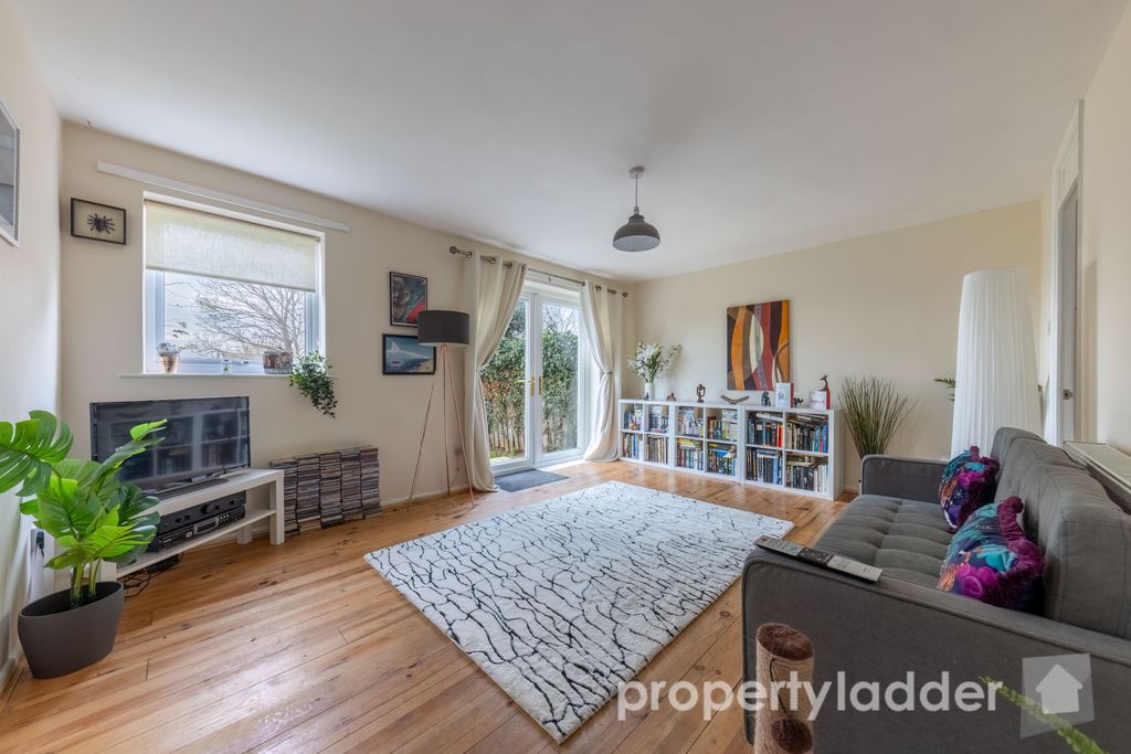 Property photo 2 of 13 Pl-5