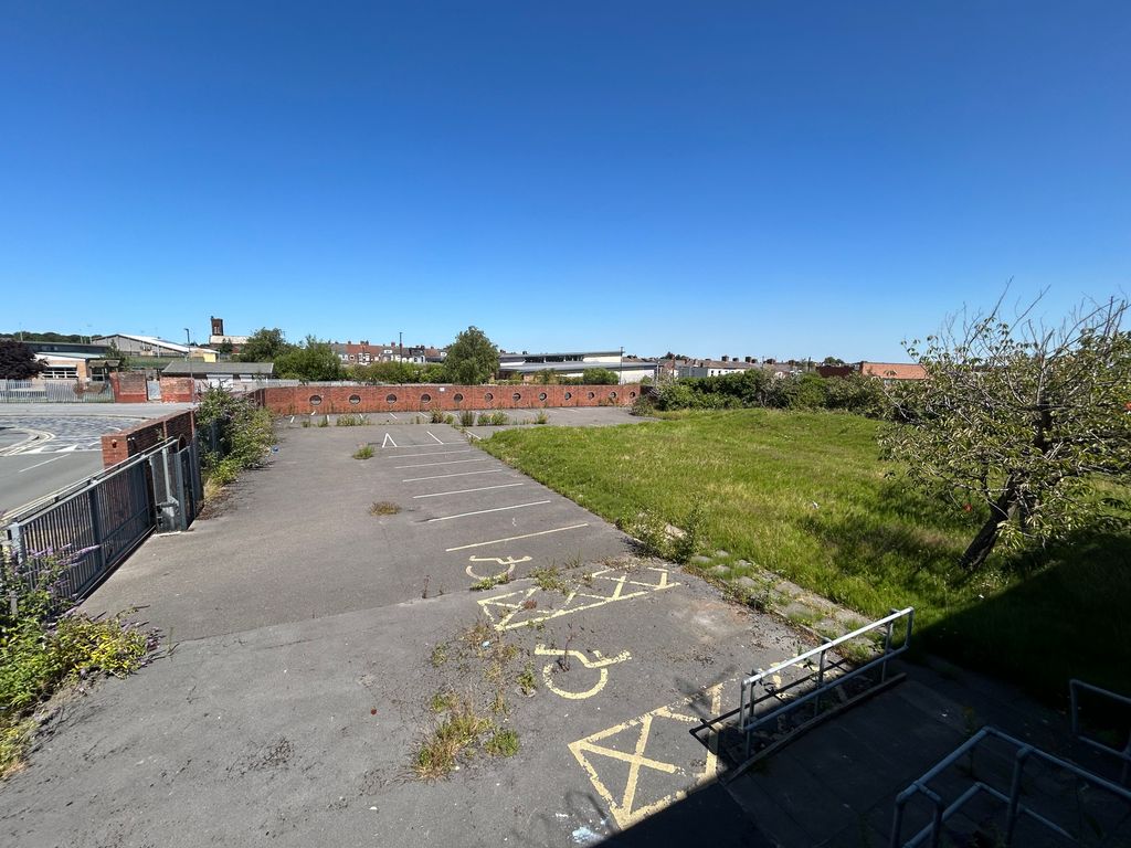 Property photo 2 of 14