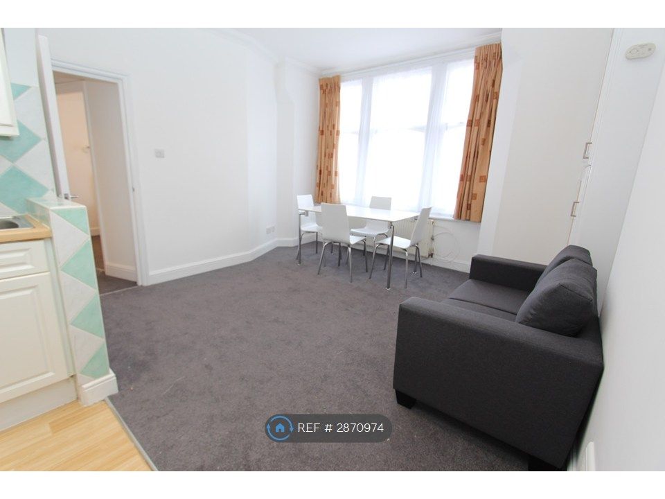 Property photo 2 of 23