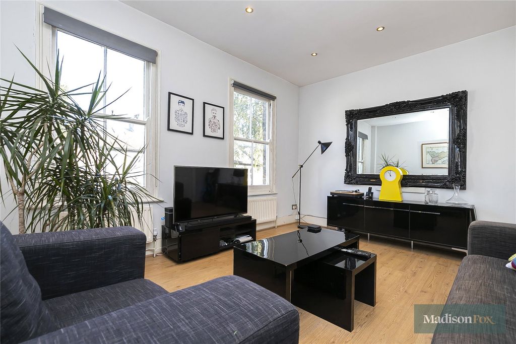 Property photo 3 of 16 Picture No. 22