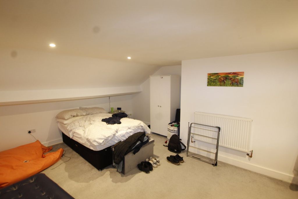 Property photo 2 of 13 Picture No. 10