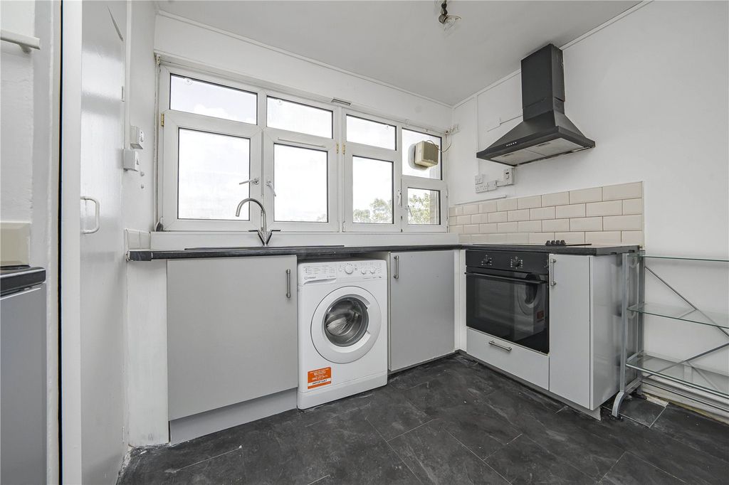 Property photo 3 of 9 Picture No. 08