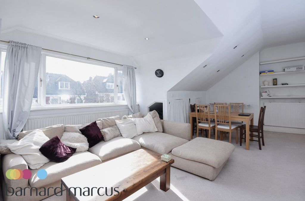 Property photo 3 of 10 Image