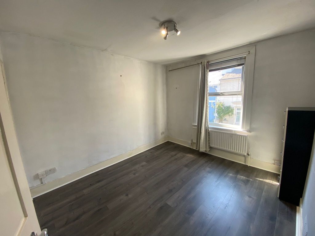 Property photo 3 of 8