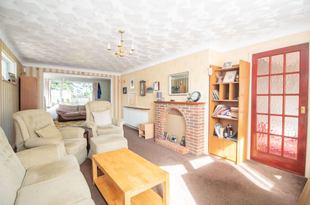 Property photo 3 of 25