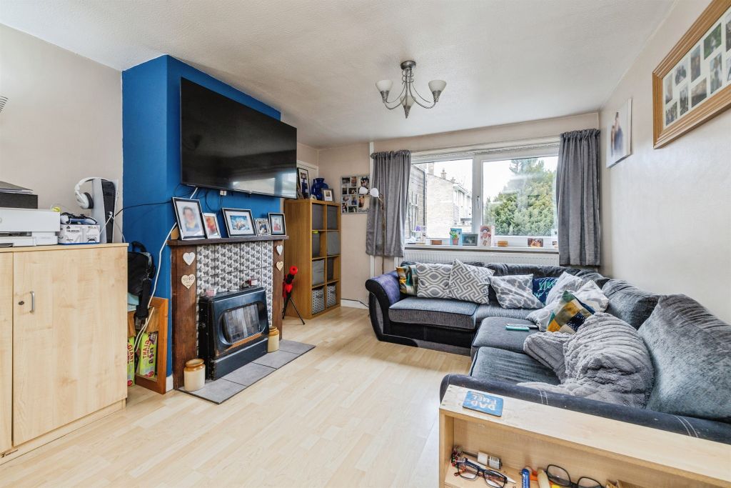 Property photo 3 of 35