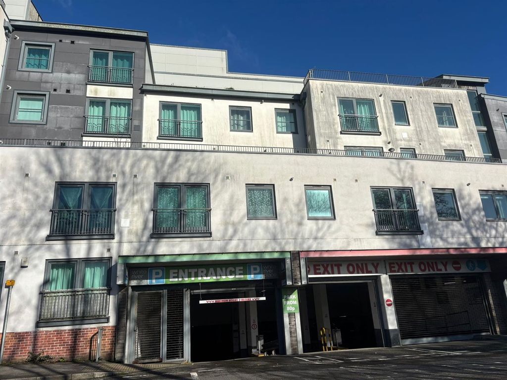 Property photo 1 of 12 External 2.Jpg