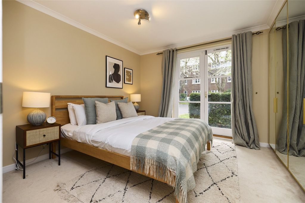 Property photo 2 of 11 Picture No. 12