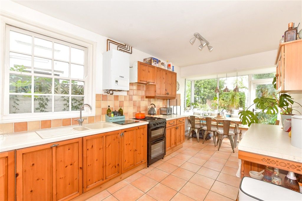 Property photo 3 of 11 Kitchen/ Breakfast Room