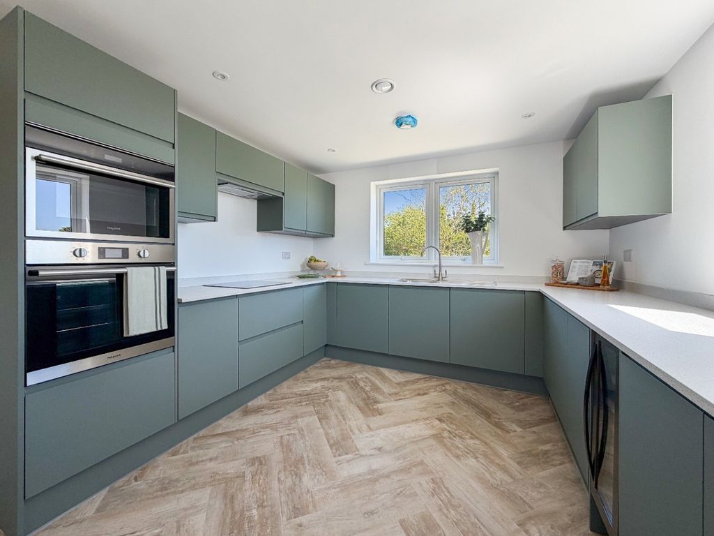 Property photo 2 of 21 5134013