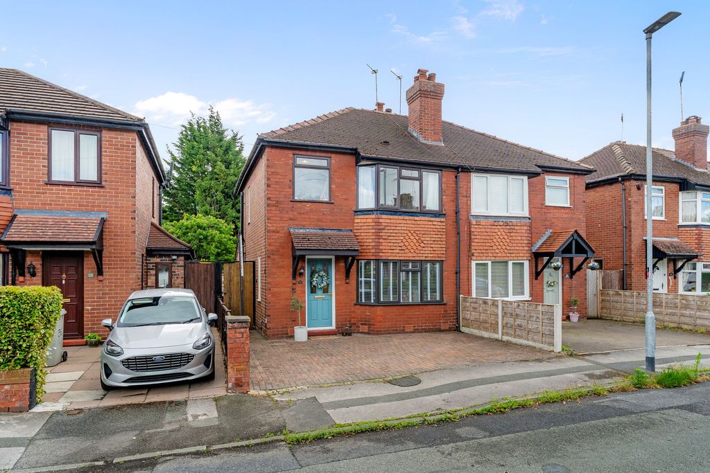Property photo 1 of 41