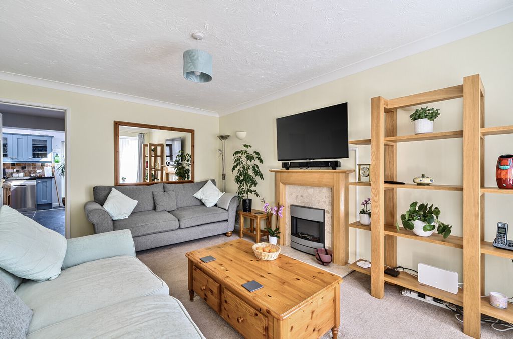 Property photo 2 of 20 1295445-1-682711E...
