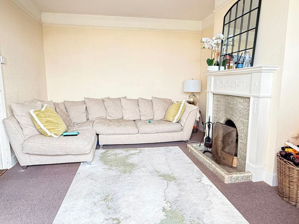 Property photo 3 of 15