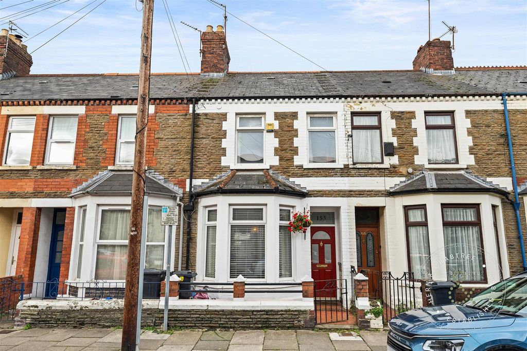 Property photo 1 of 30 Arabella St (15).Jpg