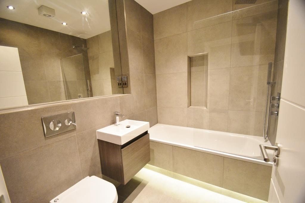 Property photo 3 of 13 Main Bathroom