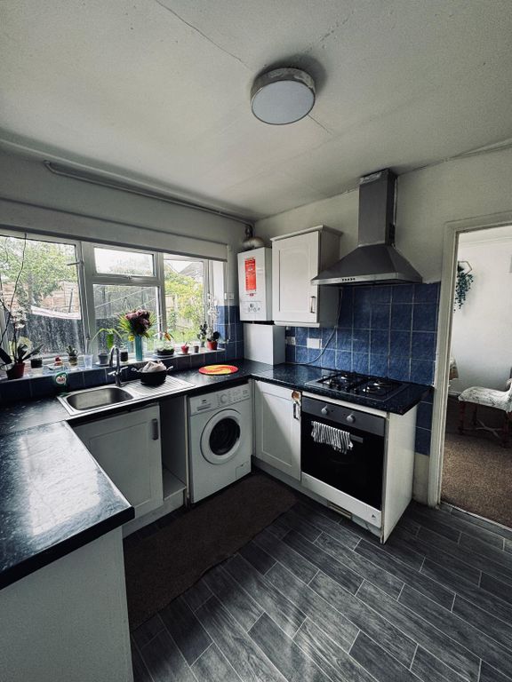 Property photo 2 of 6