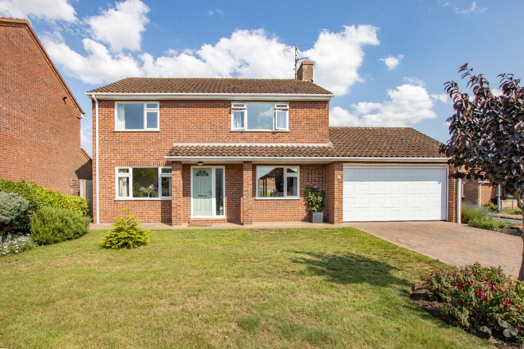 Property photo 1 of 29 5256550