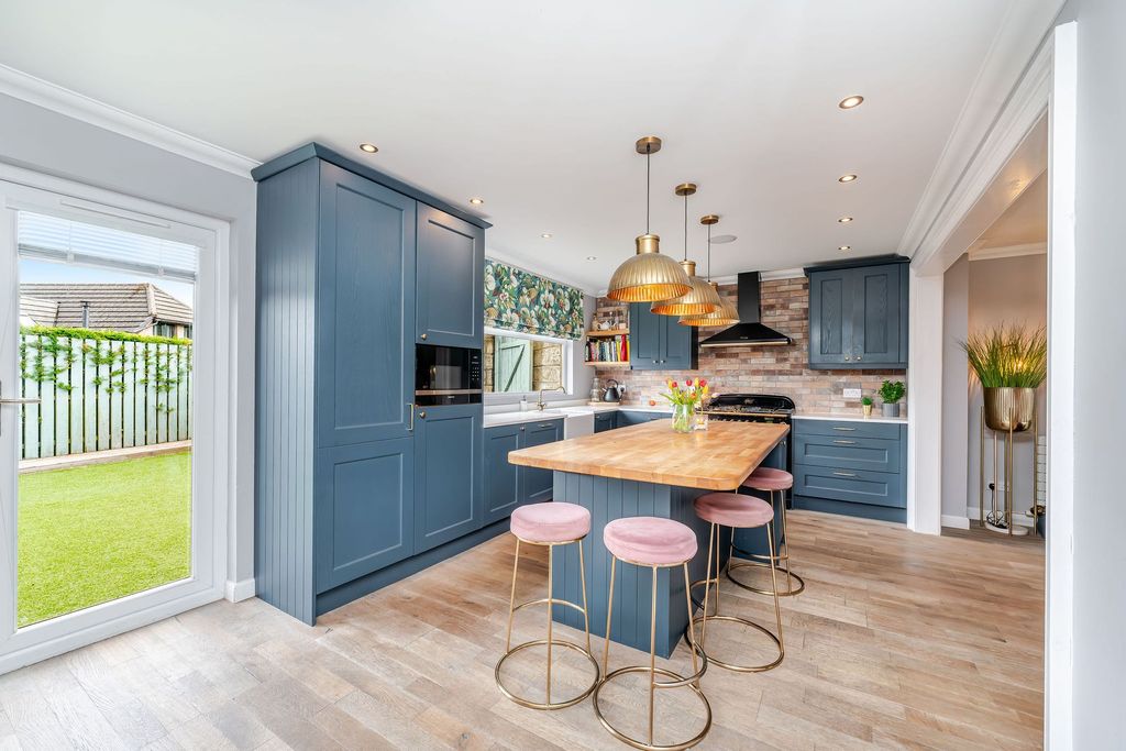 Property photo 3 of 49 Open Plan Kitchen