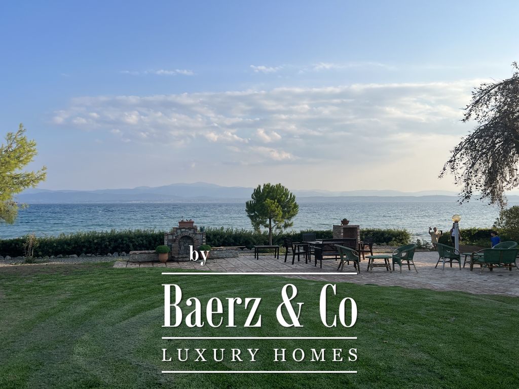 Property photo 1 of 25