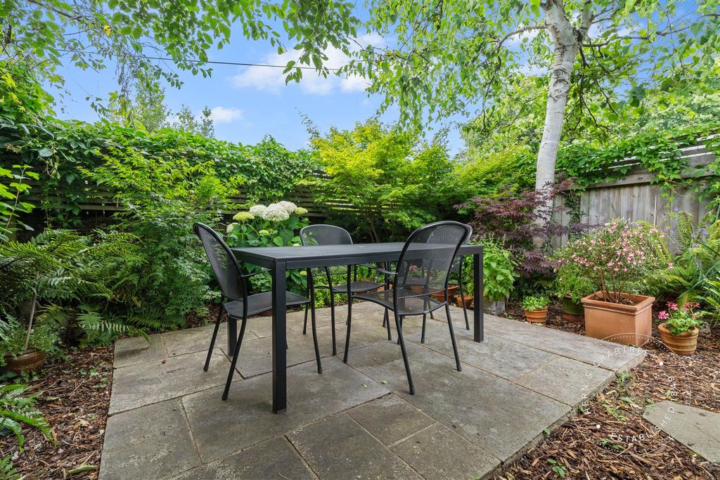 Property photo 3 of 67 Cathedral Rd, Pontcanna, Herncrabtree (20).Jpg