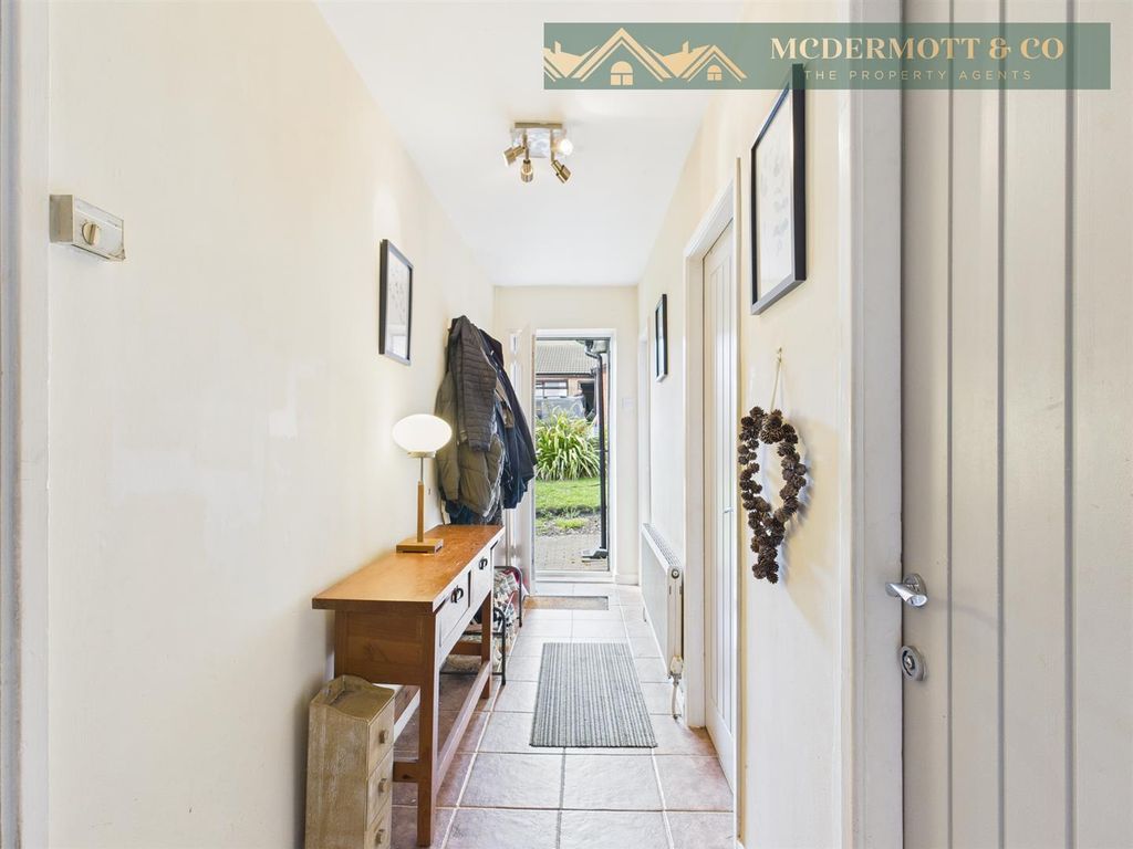 Property photo 3 of 46 Entrance