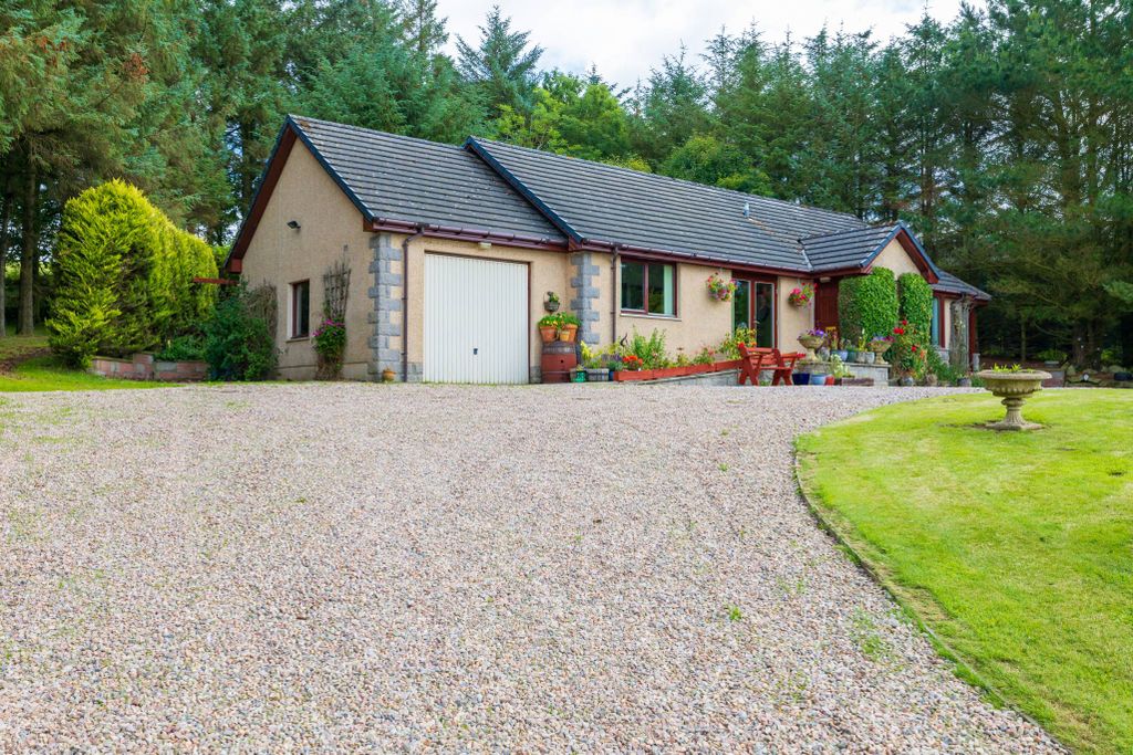Property photo 1 of 29