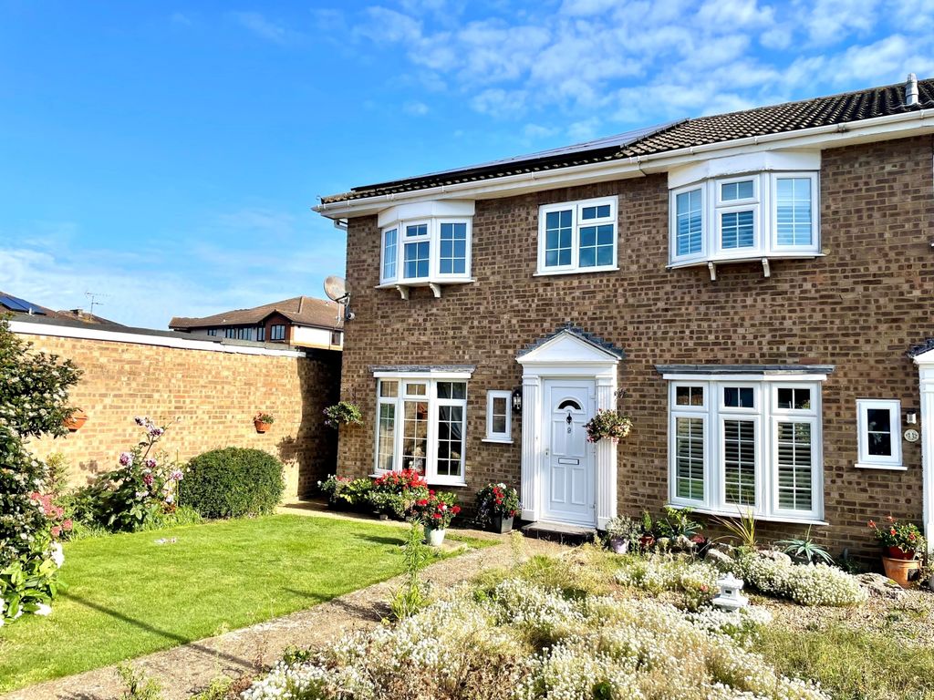 Property photo 1 of 9 Front