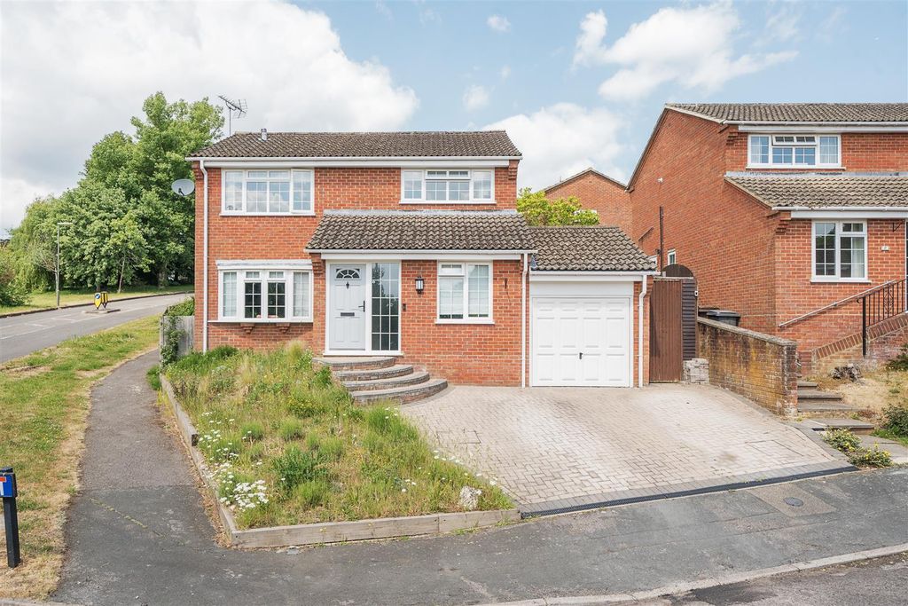 Property photo 1 of 17