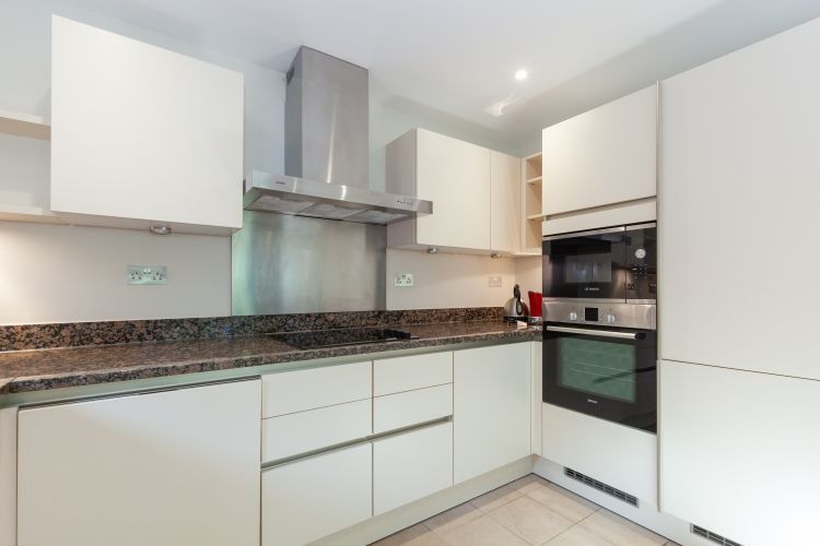 Property photo 2 of 11 237185