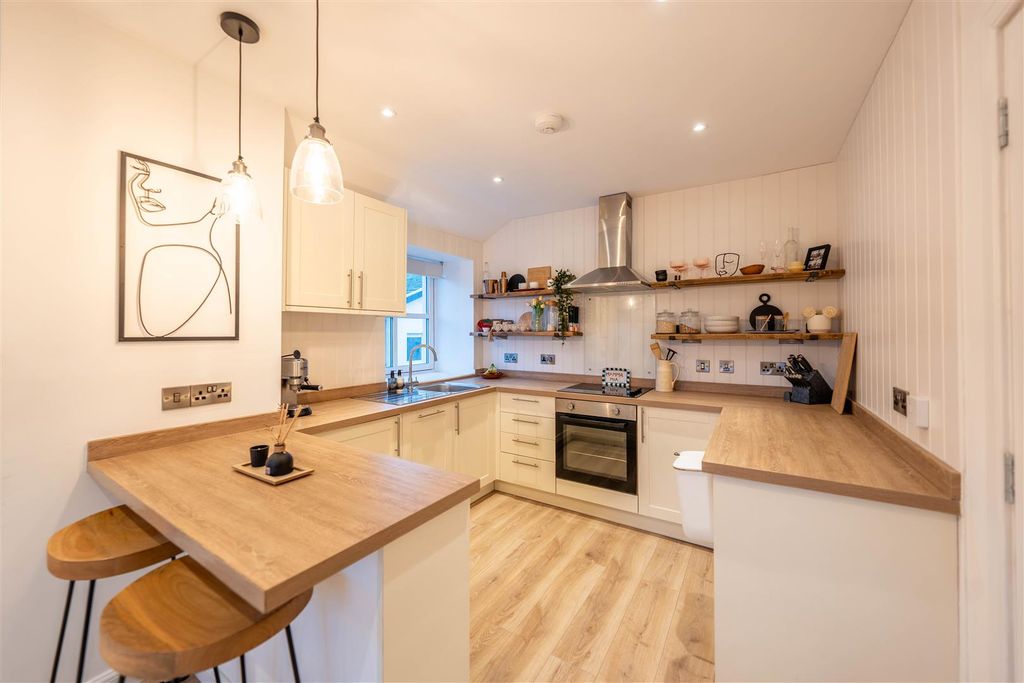 Property photo 2 of 21 Dsc00510-Hdr.Jpg