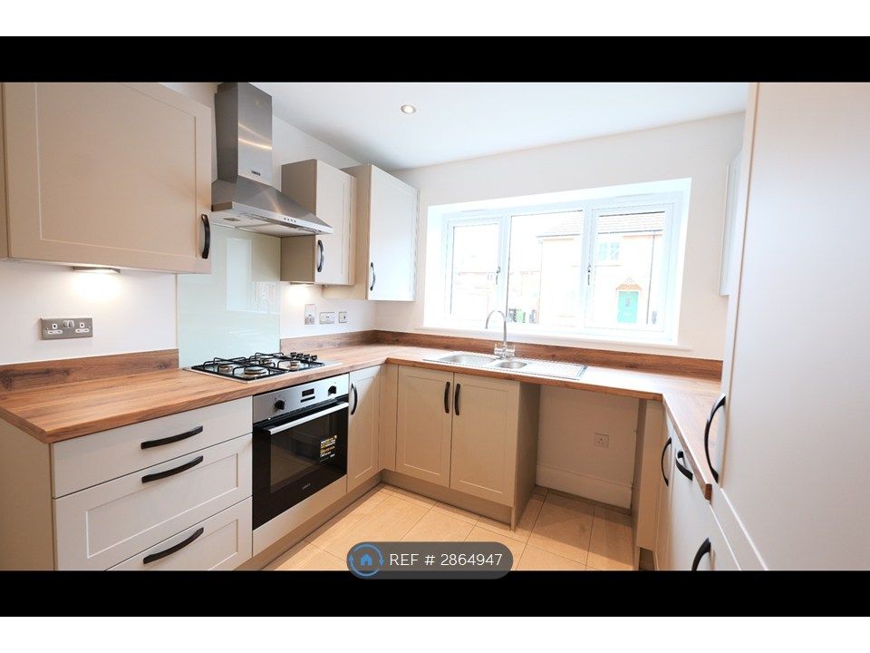 Property photo 3 of 25