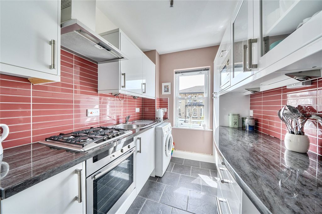 Property photo 3 of 10 Picture No. 15