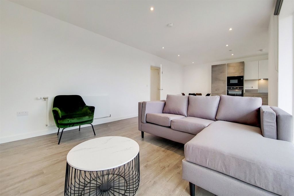 Property photo 3 of 23 Picture No. 02