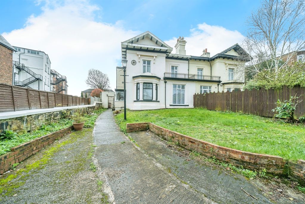Property photo 1 of 23
