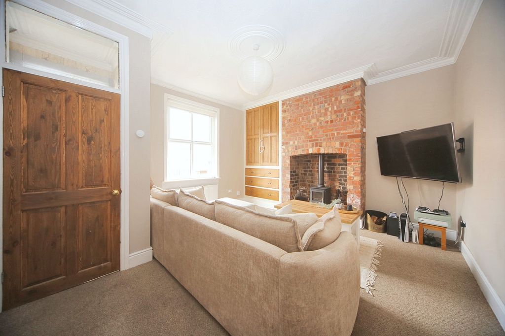 Property photo 2 of 22