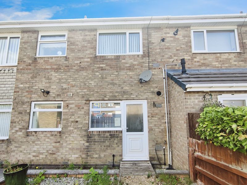 Property photo 1 of 8 Photo 8