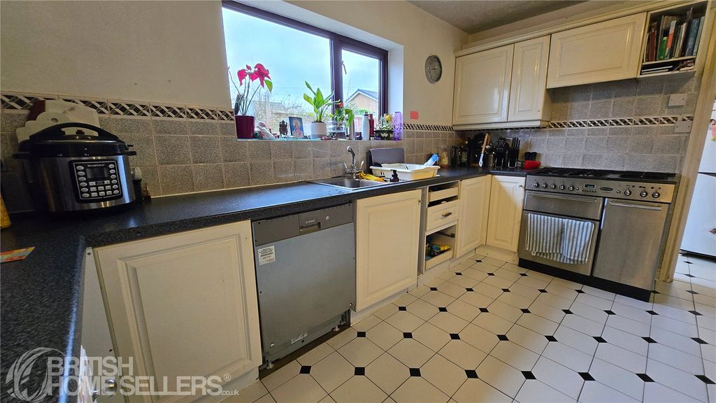 Property photo 3 of 22 Picture No. 16