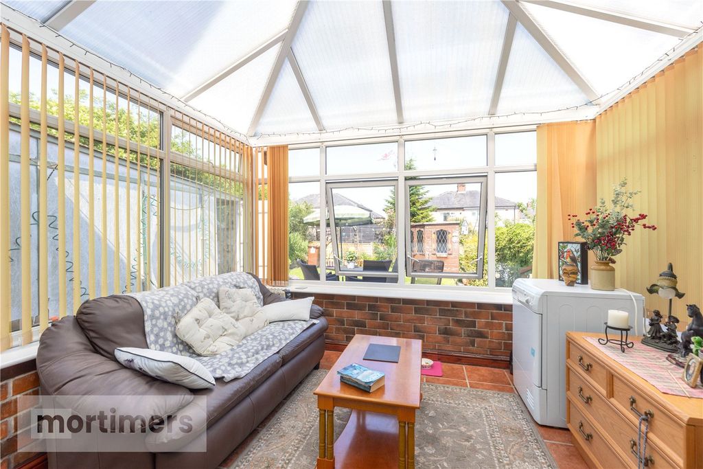 Property photo 3 of 24 Conservatory