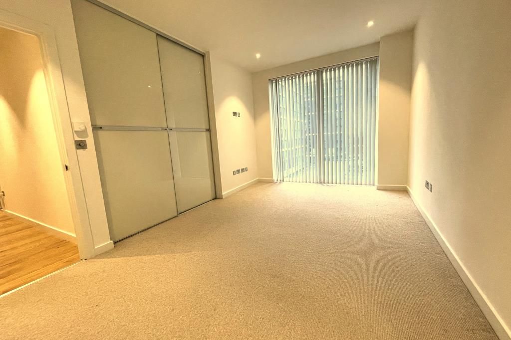 Property photo 3 of 10 Bedroom