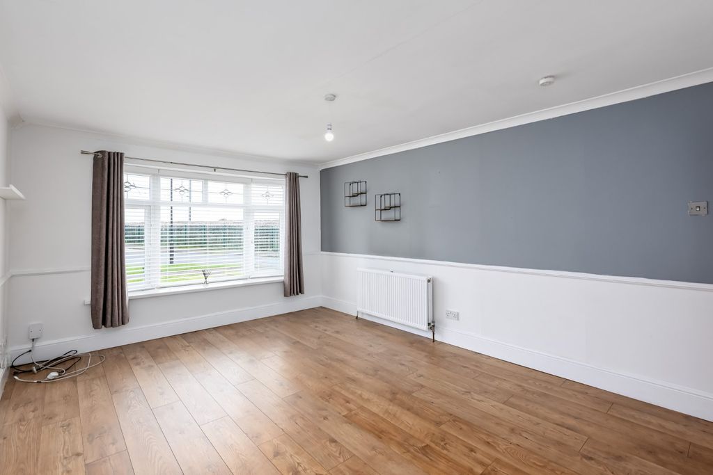 Property photo 3 of 11 Picture 3