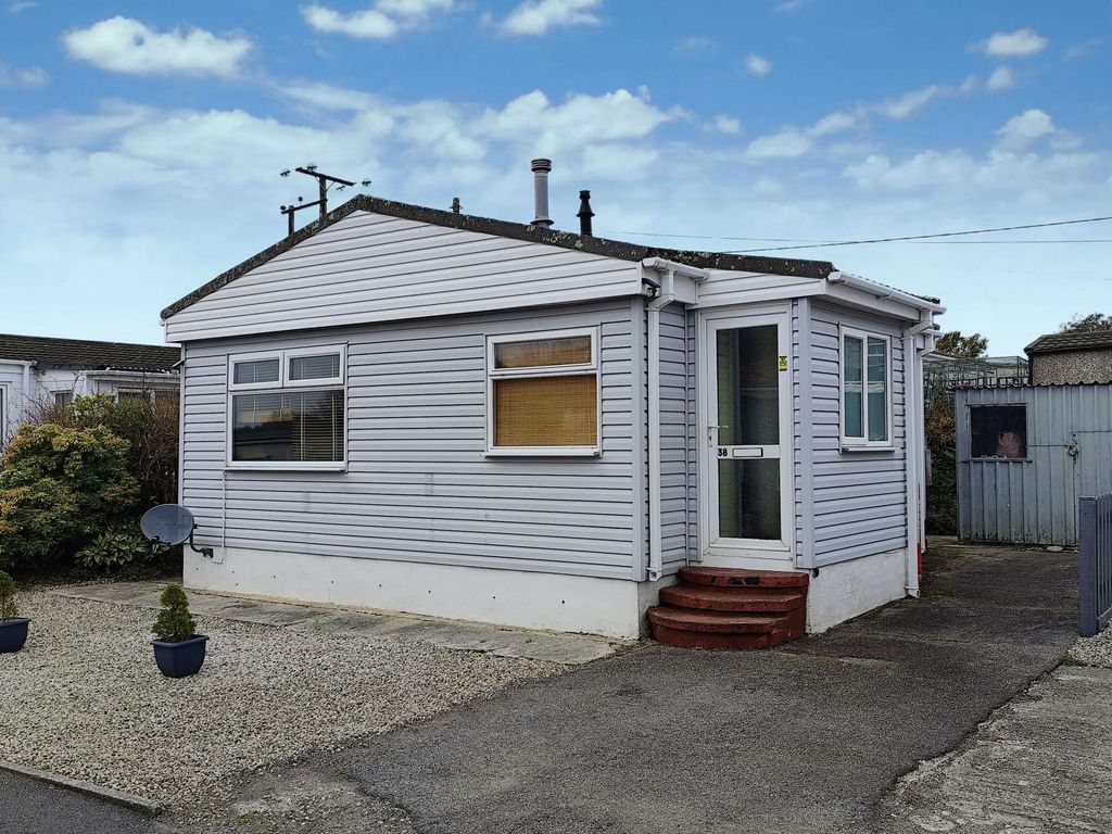 Property photo 1 of 14 External