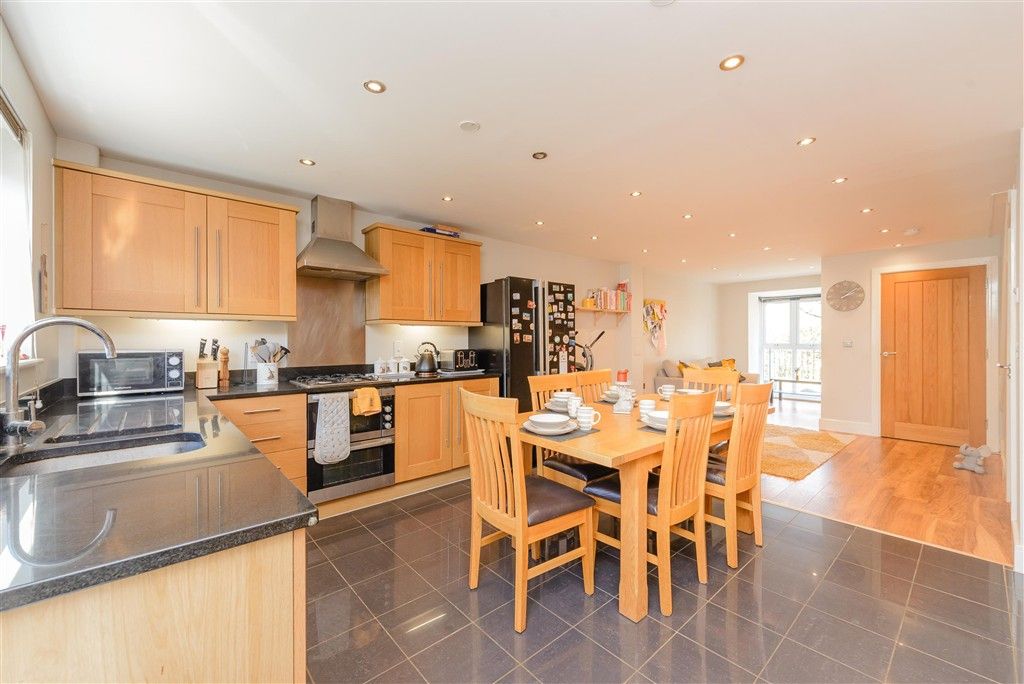 Property photo 3 of 15 Kitchen/Diner