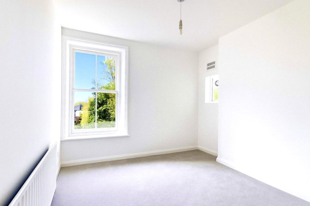 Property photo 2 of 8 Picture No. 09