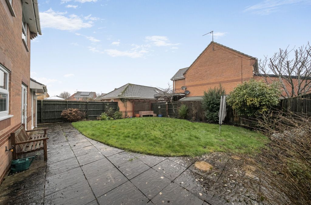 Property photo 2 of 20 140103018696924cd6d064