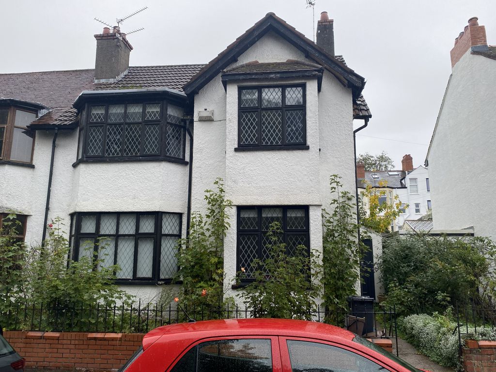 Property photo 1 of 12