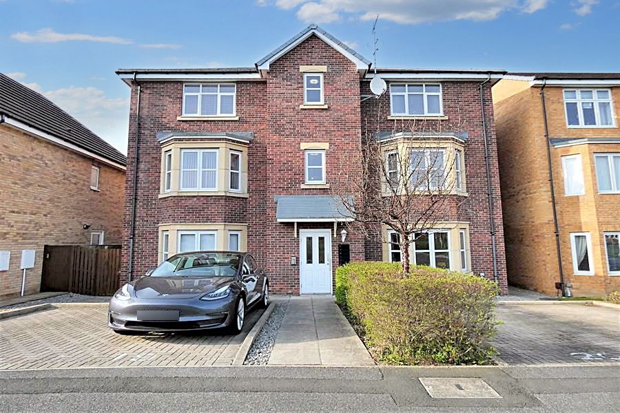 Property photo 1 of 8