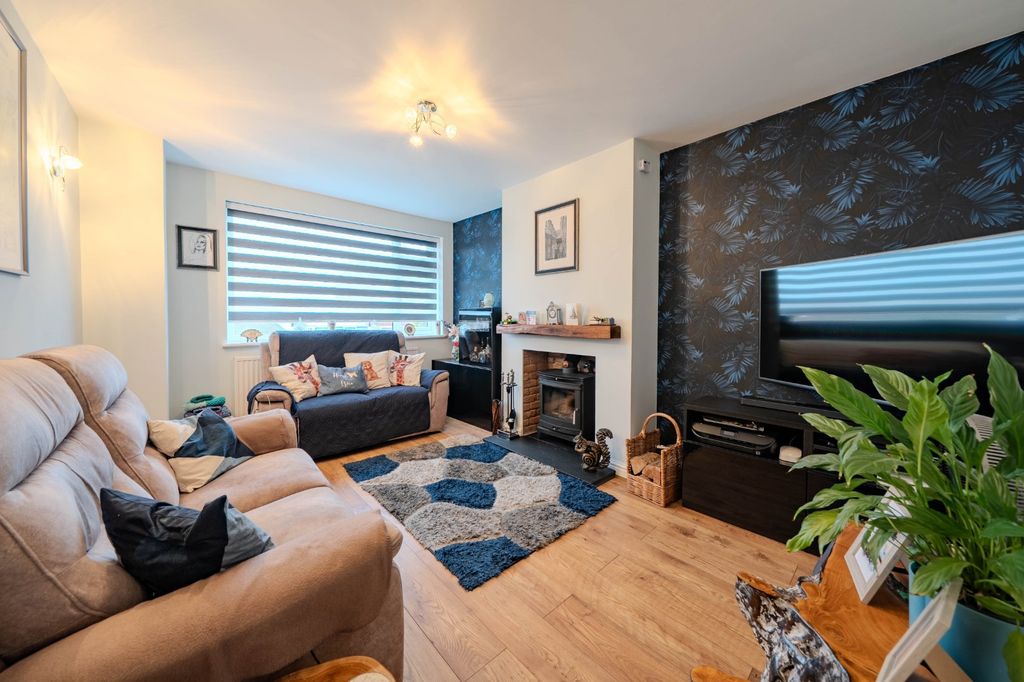 Property photo 2 of 22 Picture No. 33