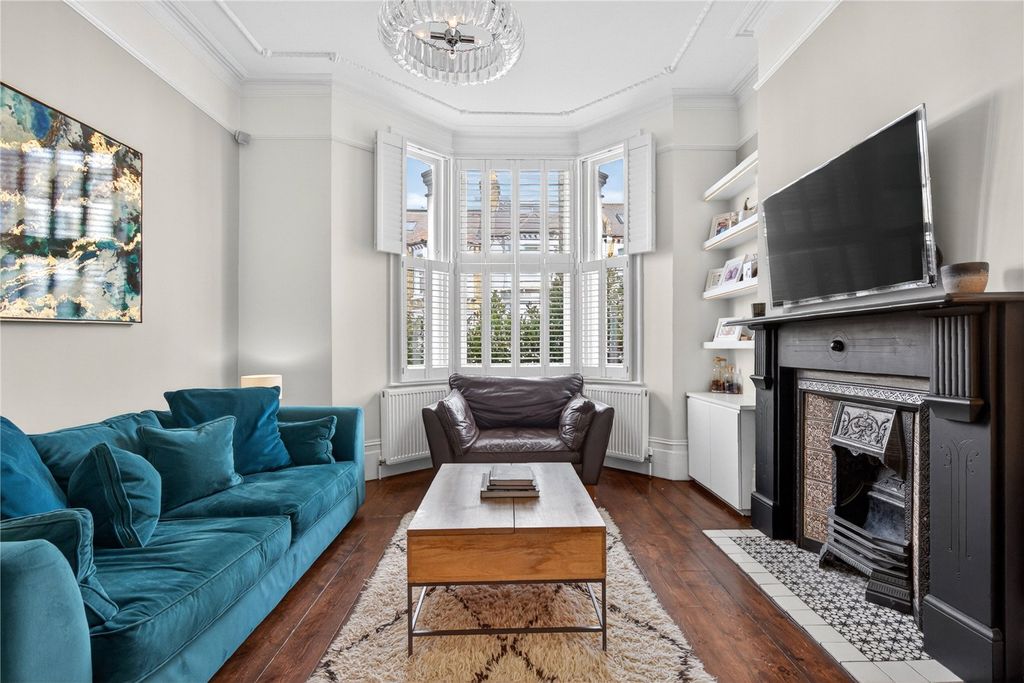 Property photo 2 of 18 Reception Room