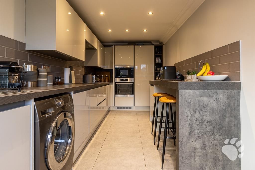 Property photo 2 of 26 Kitchen