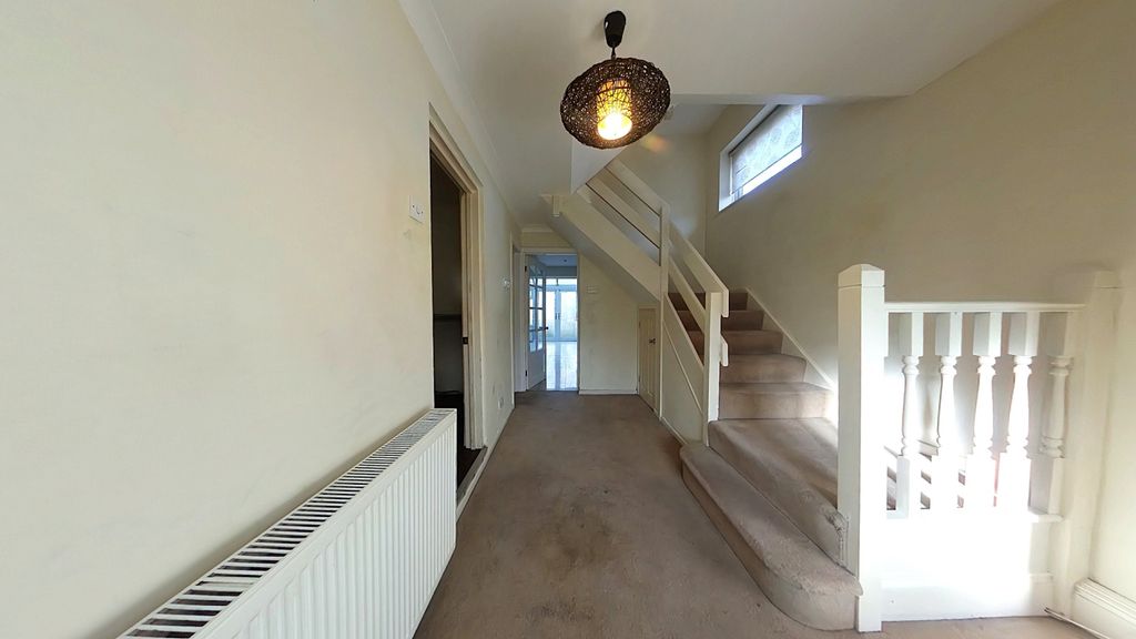 Property photo 2 of 11 Entrance Hallway